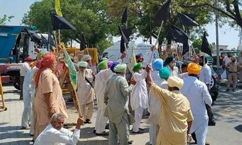 पंजाब में अमित शाह की रैली से पहले हंगामा, किसानों ने जमकर की नारेबाजी