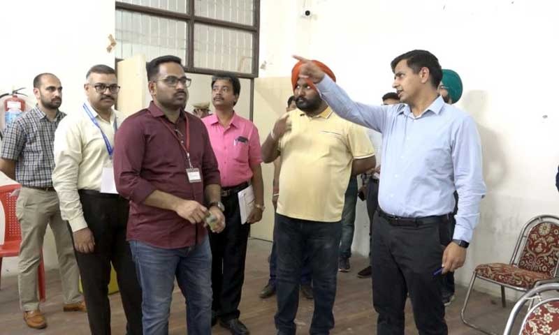डिप्टी कमिश्नर ने मतगणना केन्द्रों का दौरा कर ई.वी.एमज़ की सुरक्षा का लिया जायज़ा, 4 जून को सुबह 8 बजे शुरू होगी मतगणना
