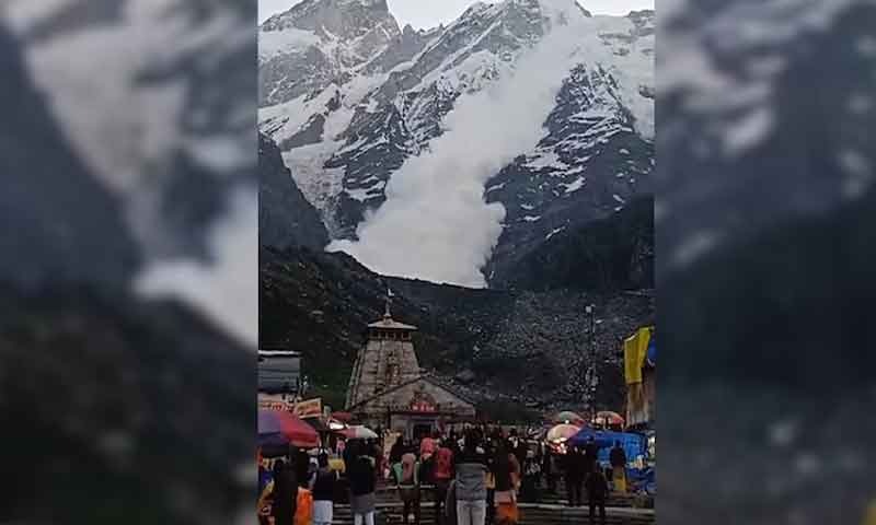 केदारनाथ में बर्फ का तूफान बनकर गिरा ग्लेशियर, थमी श्रद्धालुओं की सांसें