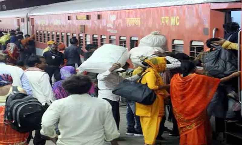रेलवे के नियम हुए सख्त , कंफर्म टिकट लेकर ही ट्रेन में चढ़ें, वेटिंग टिकट से की यात्रा तो लगेगा भारी जुर्माना