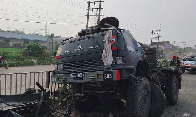 जालंधर : Army ट्रक का हुआ भयानक एक्सीडेंट , 5 जवान हुए घायल