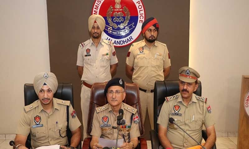 जालंधर पुलिस की बड़ी कार्यवाही , करोड़ों की विदेशी करंसी के साथ युवक को किया गिरफ्तार