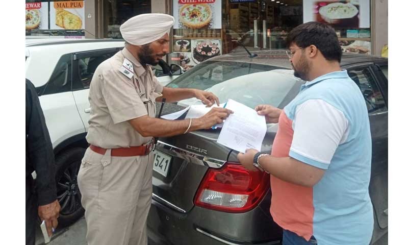 कमिश्नरेट पुलिस जालंधर ने अवैध सड़क अतिक्रमण के खिलाफ अभियान किया तेज