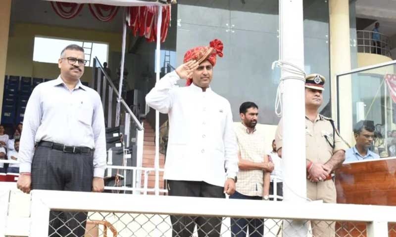 स्वतंत्रता दिवस समागम की गुरू गोबिन्द सिंह स्टेडियम में हुई फुल ड्रैस रिहर्सल,डिप्टी कमिश्नर ने मार्च पास्ट से सलामी ली
