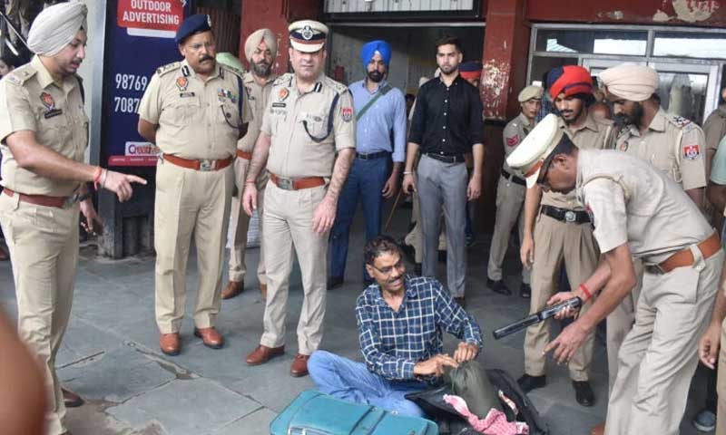 Jalandhar : ए.डी.जी.पी. कानून एवं व्यवस्था ने स्वतंत्रता दिवस से पहले सुरक्षा उपायों की समीक्षा की
