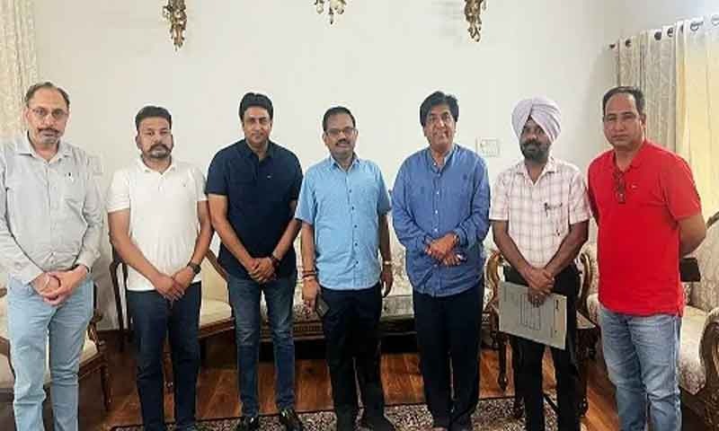 पंजाब में तहसीलदारों ने वापस ली हड़ताल, मंत्री ब्रह्म शंकर जिंपा के साथ मीटिंग में बनी सहमति