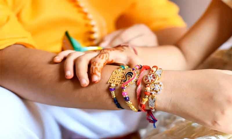 कितने दिन तक बांधे रखें राखी? राखी उतारते समय भी रखें इन बातों का ध्यान