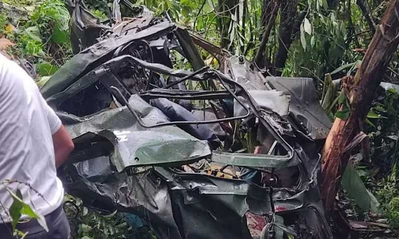 बड़ी खबर : सिक्किम में 300 फीट गहरी खाई में गिरी सेना की गाड़ी , 4 जवानों की मौत