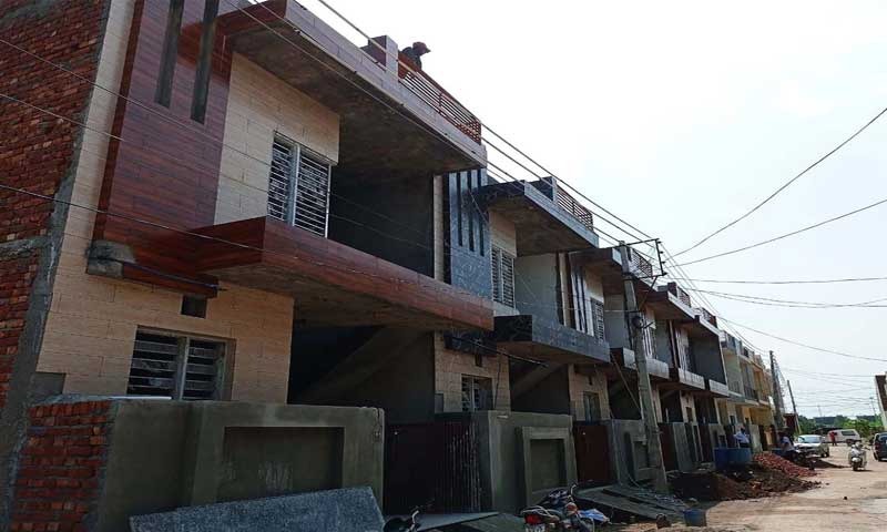 नगर निगम का बड़ा Action, बिना नक्शा पास बन रही इमारतों को किया सील