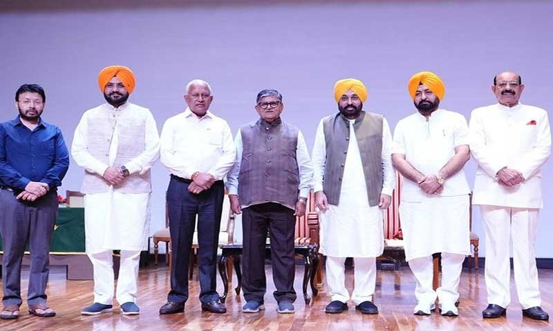 पंजाब कैबिनेट में 5 नए मंत्रियों की एंट्री, जानिए किसे मिला कोन सा विभाग