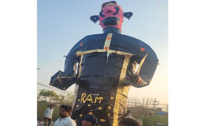 दशहरा वाले दिन रावण की जगह राम का पुतला बनाने वाले आरोपी को किया पुलिस ने गिरफ्तार