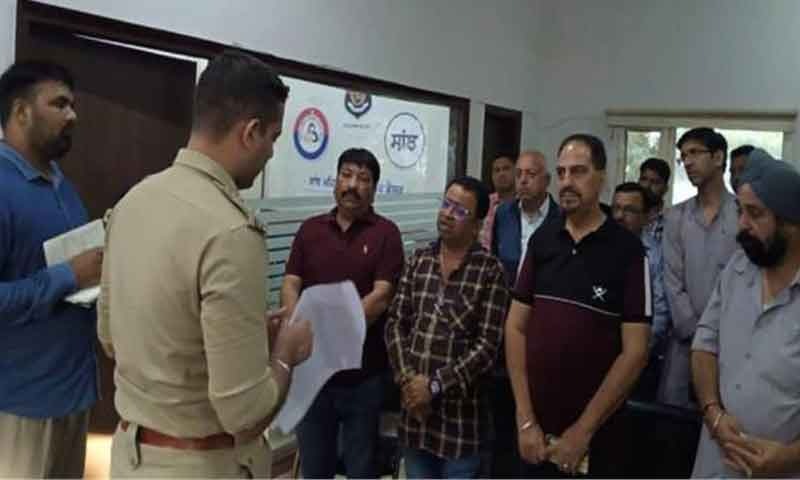 दीवाली से पहले कमिश्नरेट पुलिस जालंधर ने पटाखा विक्रेताओं से की विशेष मीटिंग