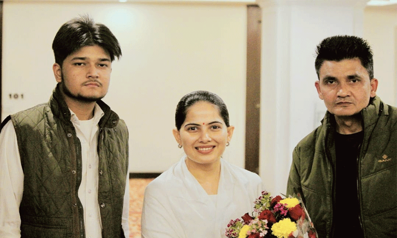 India Living News Editor Anurag Kondal met famous kathavachak Jaya Kishori