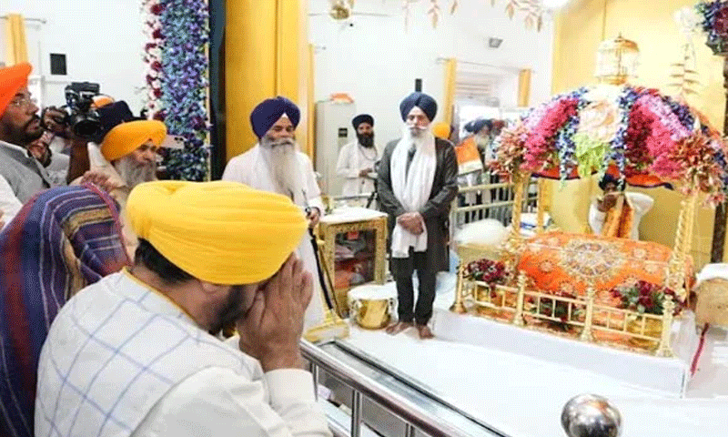 मुख्यमंत्री भगवंत मान ने तख्त श्री केसगढ़ साहिब में टेका मत्था, लोगों को होला मोहल्ला की हार्दिक बधाई दी