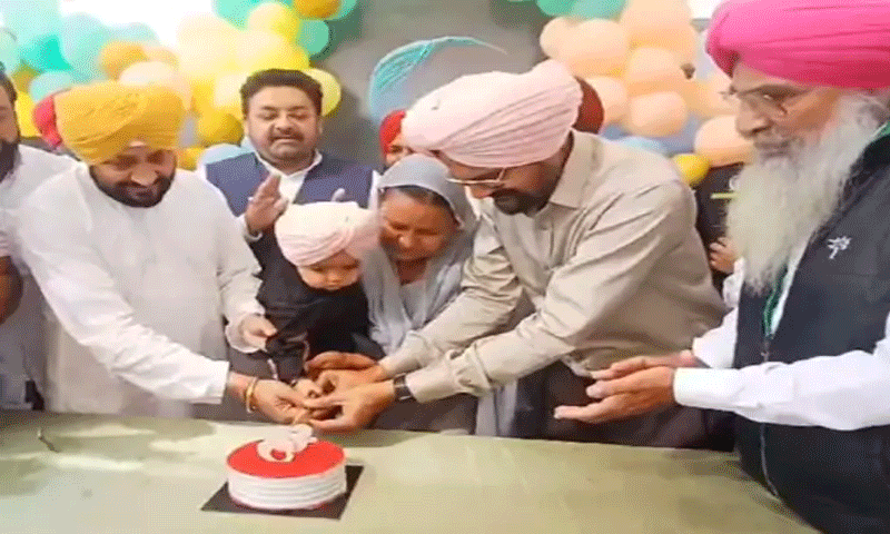 सिद्धू मूसेवाला के छोटे भाई का पहला जन्मदिन धूमधाम से मनाया गया, पूर्व मुख्यमंत्री भी पहुँचे
