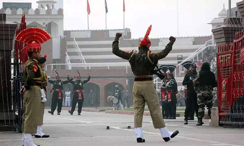 अटारी-वाघा सीमा पर रिट्रीट समारोह में बंद रहेंगे गेट, दोनों कमांडर नहीं मिलाएंगे हाथ