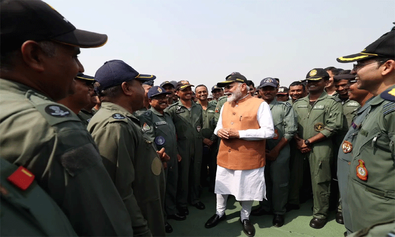 प्रधानमंत्री नरेंद्र मोदी ने आज आदमपुर एयरबेस का किया दौरा, वायुसेना के जवानों से की मुलाकात