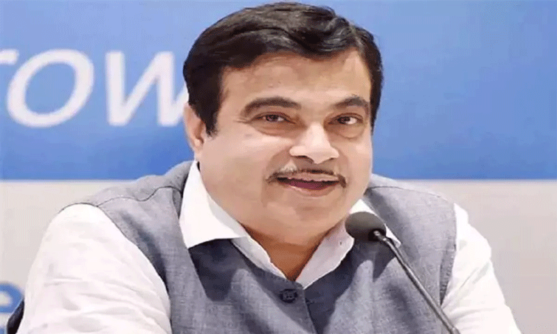 नितिन गडकरी ने टोल टैक्स को लेकर की बड़ी घोषणा, 3000 रुपये दो और एक साल तक टोल फ्री