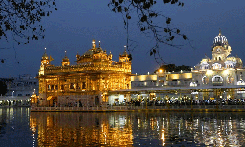 अमृतसर स्तिथ गोल्डन टेंपल को बम से उड़ाने की धमकी, बढ़ाई गई सुरक्षा