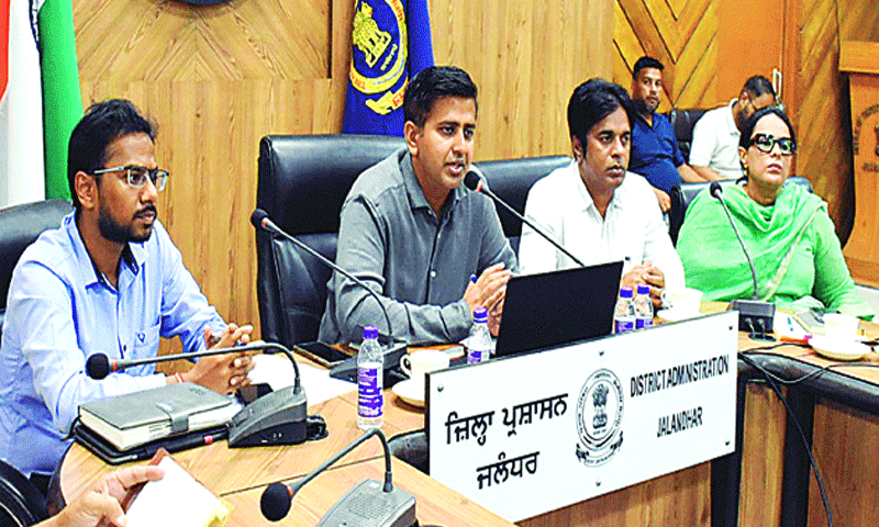 15 अगस्त स्वतंत्रता दिवस समारोह की तैयारियां शुरू, DC ने अधिकारियों के साथ की बैठक