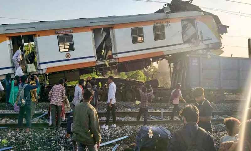 बिलासपुर में मालगाड़ी से टकराई पैसेंजर ट्रेन, मौतों का आंकड़ा पहुंचा 7
