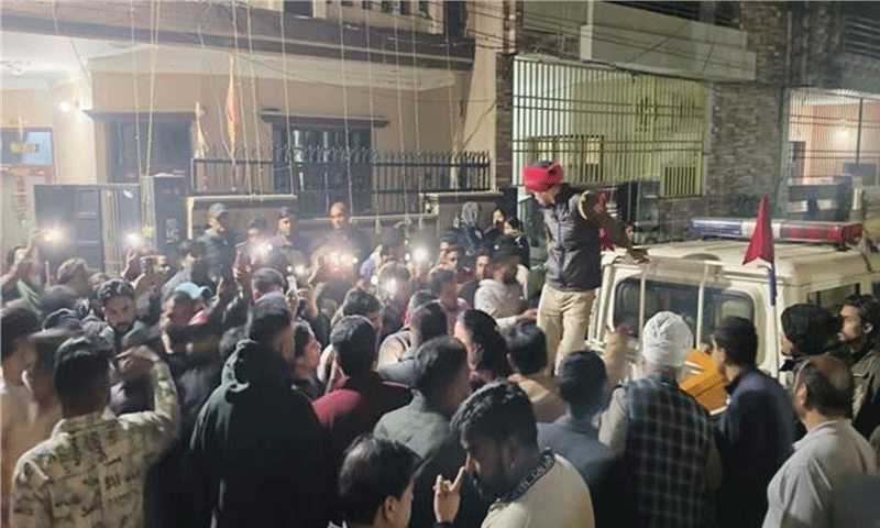जालंधर में पड़ोसी ने 13 साल की बच्ची की हत्या की , लोगों ने आरोपी को पीट-पीटकर अधमरा किया