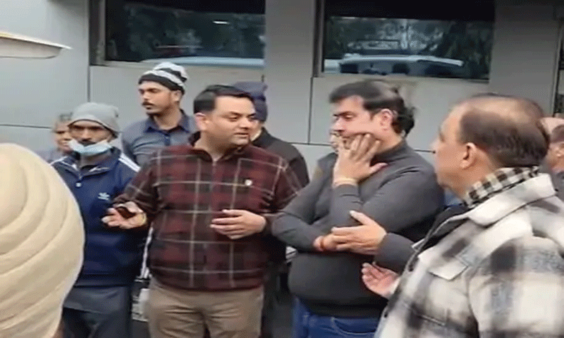 दुखद खबर : जालंधर के मेयर विनीत धीर के पिता का हार्ट अटैक से निधन