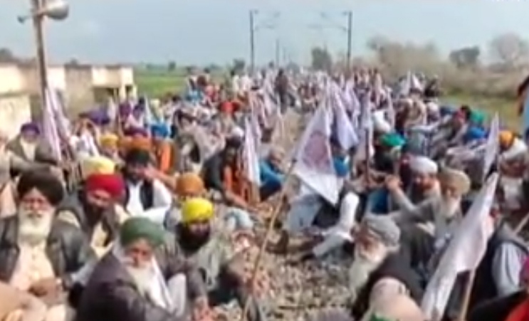 Read more about the article पंजाब में तीन अक्तूबर को रेल रोकेंगे किसान