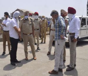 Read more about the article जमीनी विवाद काे लेकर भिड़ गए एएसआइ भाई, एक ने दूसरे को मारी गोली, मची अफरा तफरी