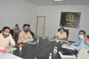 Read more about the article ज़िला प्रशासकीय कंपलैक्स में 24 घंटे काम करने वाला बाढ़ कंट्रोल रूम स्थापित किया जायेगा , DC घनशयाम थोरी