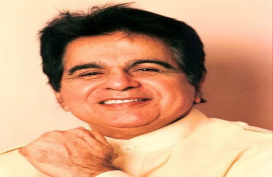 Read more about the article नहीं रहे हिंदी सिनेमा के ट्रेजेडी किंग दिलीप कुमार, 98 साल की उम्र में दुनिया को कहा अलविदा