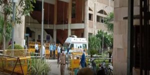 Read more about the article बड़ी खबर : कोर्ट में जज के सामने वकील बनकर आए बदमाशों ने गैंस्टर जितेंद्र मान उर्फ गोगी की गोलियां मारकर की हत्या