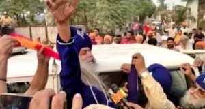 Read more about the article सिंघु बॉर्डर पर लखबीर सिंह की हत्या में एक और सरेंडर, निहंग नारायण सिंह ने अमृतसर पहुंच किया सरेंडर