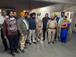 Read more about the article विजिलेंस टीम ने दस हजार की रिश्वत लेते थाना भार्गव कैंप के एसएचओ को किया गिरफ्तार