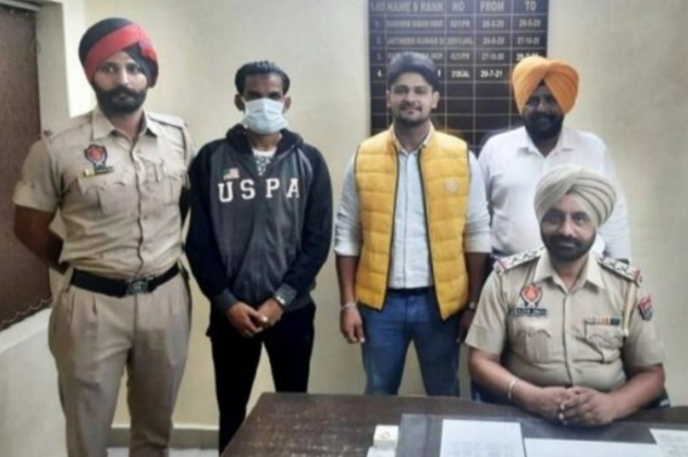 You are currently viewing जालंधर के थाना डिवीजन न. 2 की पुलिस ने स्नैचिंग की वारदात को अंजाम देने वाले आरोपी को किया गिरफ्तार