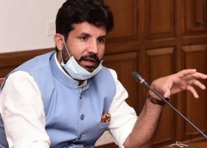 Read more about the article पंजाब के परिवहन मंत्री राजा वड़िंग एक्शन मोड में , अलग-अलग राज्यों से आने वाली बसों की चेकिंग की