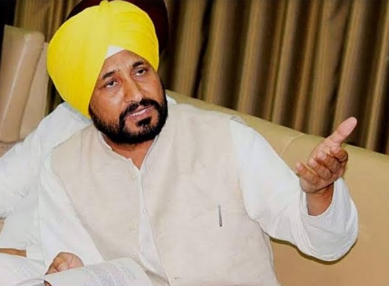 You are currently viewing पंजाब में अवैध रेत खनन मामले में पूर्व CM चरणजीत चन्‍नी से ईडी ने की 5 घंटे पूछताछ