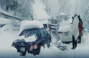 Read more about the article पाकिस्तान में रिकॉर्ड तोड़ बर्फबारी ने मचाया कहर, जानिए मरने वालों का आंकड़ा पहुंचा कहां तक