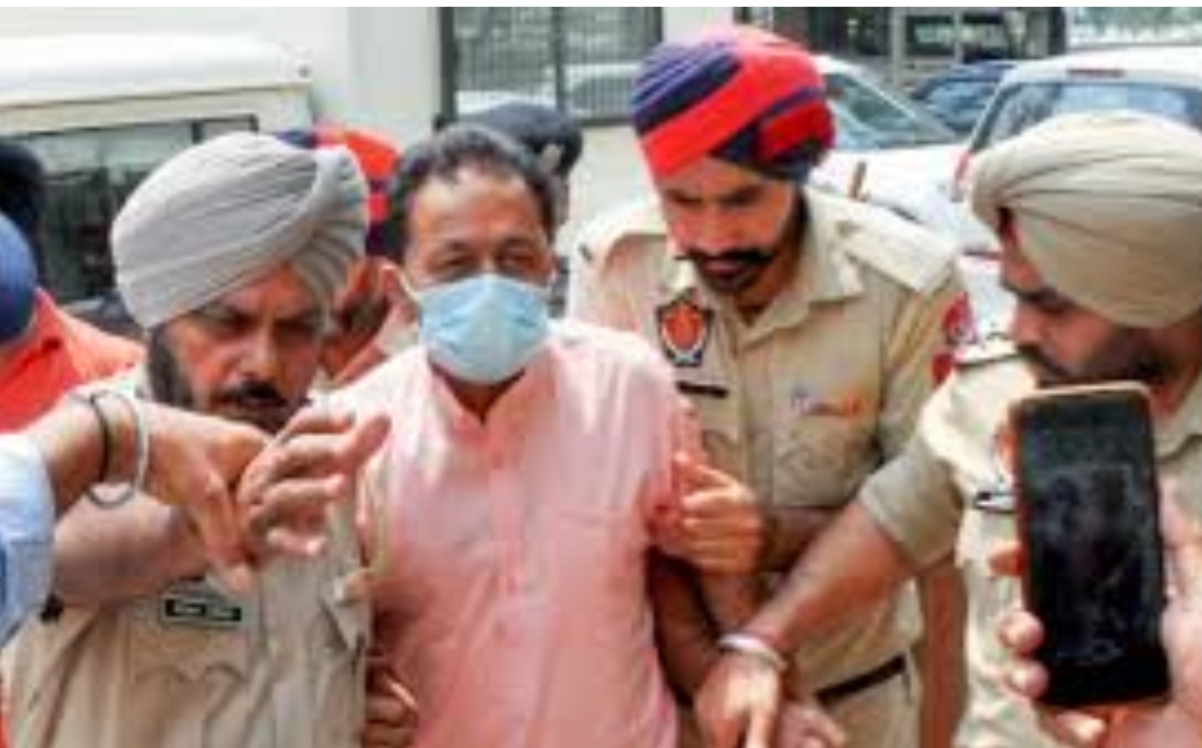 You are currently viewing Patiala Violence: शिवसेना नेता हरीश सिंगला को कोर्ट ने दो दिन की पुलिस हिरासत में भेजा, हिंसा भड़काने का है आरोप