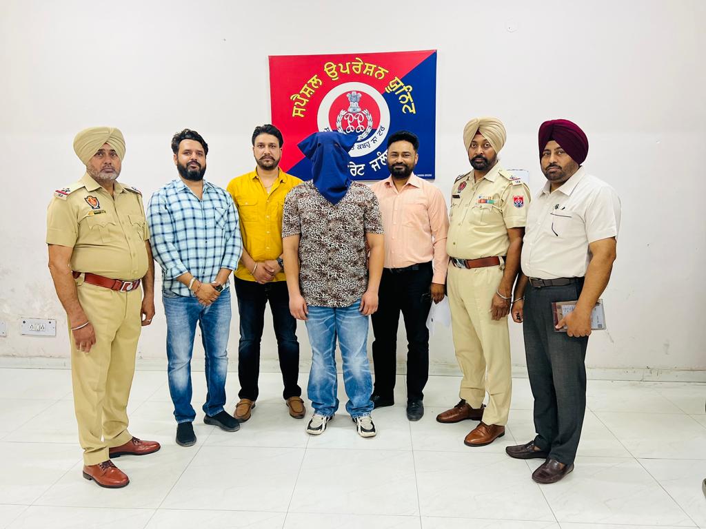 Read more about the article कमिशनरेट पुलिस ने गैंगस्टर पंचम नूर को 32 बोर पिस्तौल और 4 ज़िंदा रोंद समेत किया गिरफ्तार : पुलिस कमिश्नर गुरप्रीत सिंह तूर