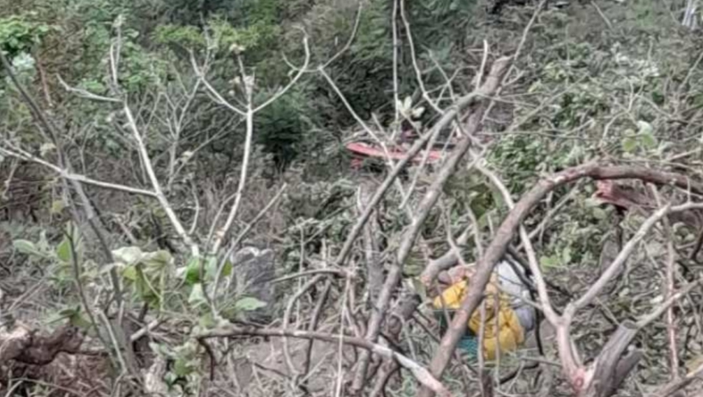 You are currently viewing बड़ी खबर : चारधाम यात्रियों की बस खाई में गिरी , 26 की मौत कई घायल