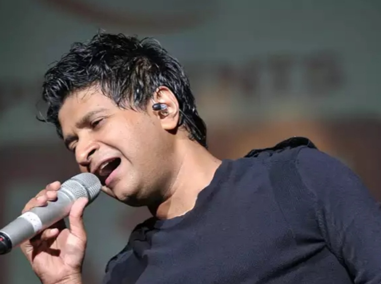 Read more about the article बॉलीवुड के मशहूर सिंगर KK का कोलकाता में निधन, आज मुंबई पहुंचेगा पार्थिव शरीर, कल वर्सोवा में अंतिम संस्कार