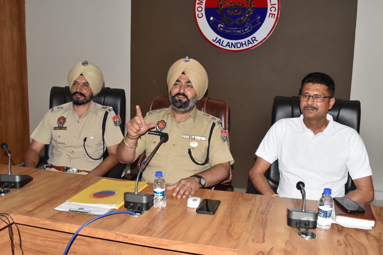 You are currently viewing जालंधर के Ex MLA केडी भंडारी को गैंगस्टर ने फ़ोन कर मांगी 5 लाख की फिरौती, कहा- पैसे नहीं दिए तो जान से मार देंगे