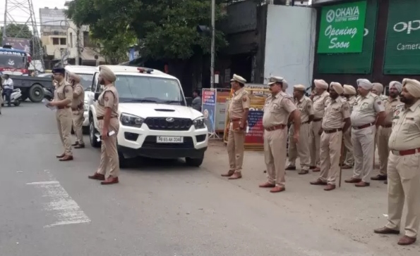 You are currently viewing पंजाब के गेंगस्ट्रो और नशे के सौदागरों के खिलाफ छेड़ी मुहिम