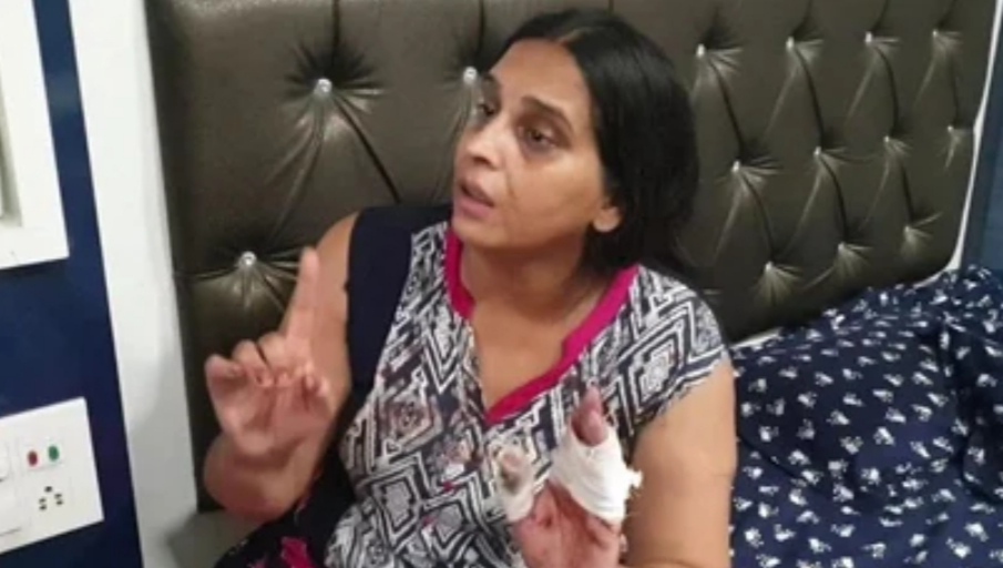 You are currently viewing इंटरनेट ठीक करने का बहाना बनाकर घर में घुसे लुटेरों ने मारा डाका ,15 लाख कैश व 20 तोले सोने के जेवर लूटकर फरार