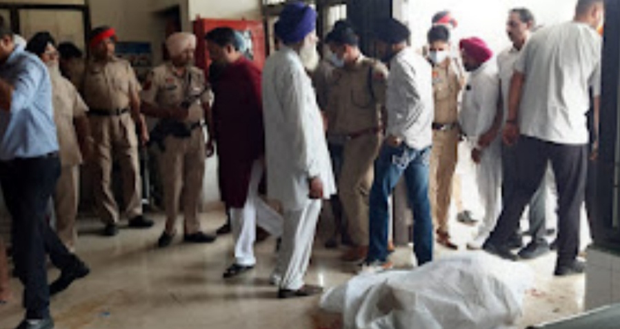 You are currently viewing सरकारी अस्पताल में मरीज की मौत के बाद हुआ हंगामा, परिवार ने डाक्टर पर लगाए आरोप