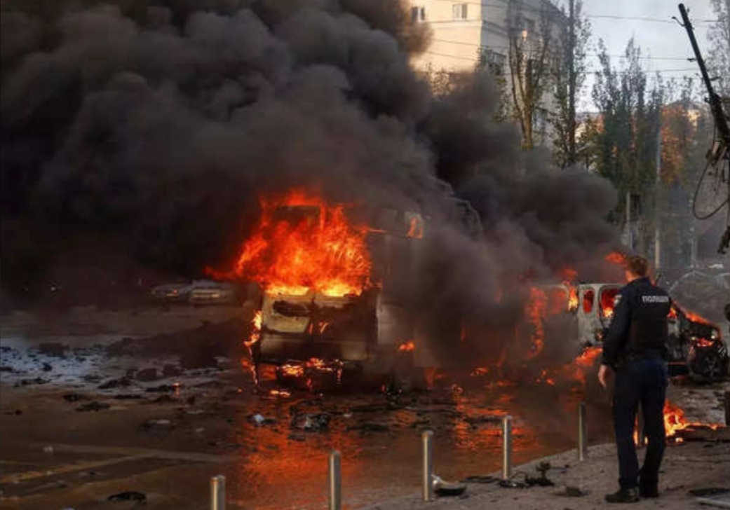 You are currently viewing युद्ध के 229वें दिन रूस ने यूक्रेन पर दागी 83 मिसाइलें