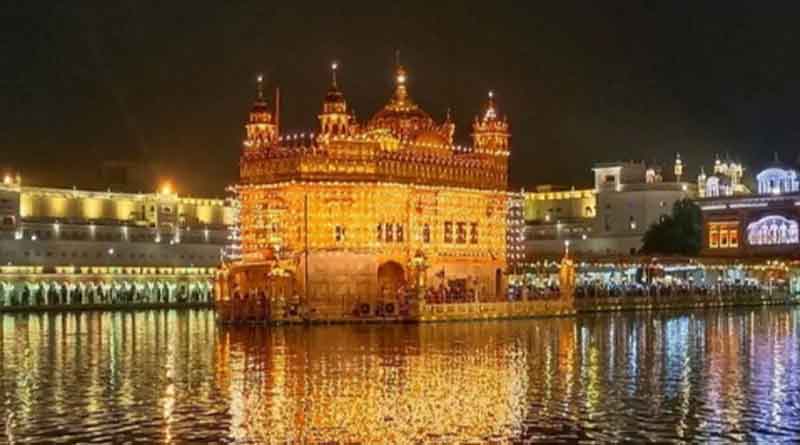 You are currently viewing श्री गुरु नानक देव जी के प्रकाश पर्व पर पूरा पंजाब गुरु के रंग में रंगा, गुरुद्वारों में उमड़ी संगत