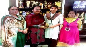 Read more about the article शिव ज्योति पब्लिक स्कूल की प्रतिभावान छात्रा ने ‘ऑन द स्पॉट लैंडस्केप प्रतियोगिता’ में पाया सांत्वना पुरस्कार