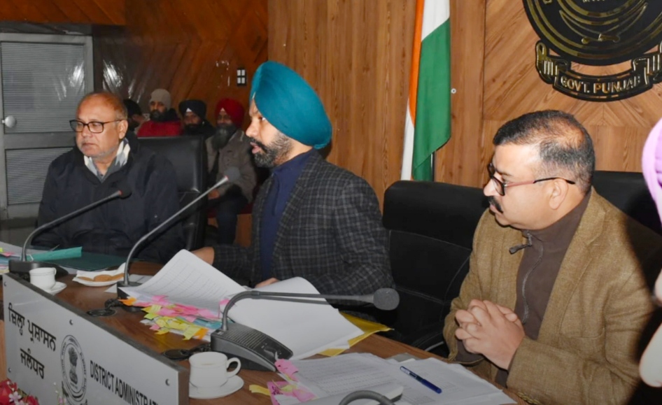 Read more about the article डिप्टी कमिश्नर ने चाइना डोर की बिक्री रोकने के लिए समितियों का किया गठन